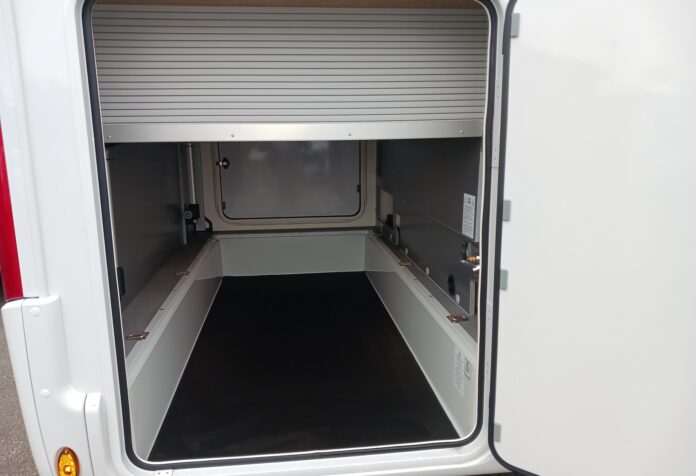 Socodim Loisirs 85 RAPIDO 896 F 99450 (9)