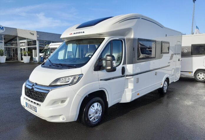 Adria Matrix 600 Axess DT Socodim Loisirs Rezé (2)