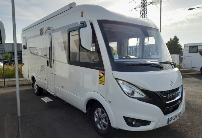 Hymer B MC I 680 Socodim Loisirs Rezé (1)