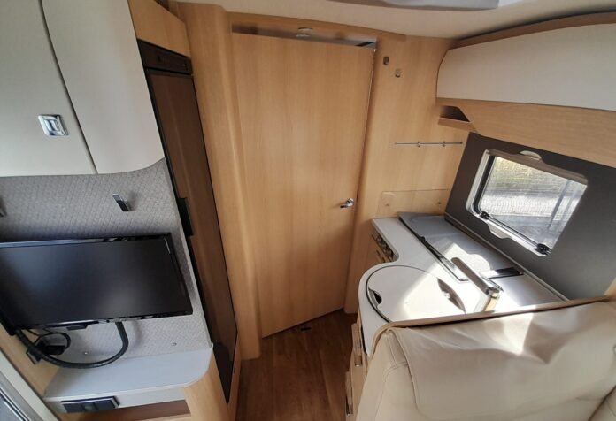 Hymer B MC I 680 Socodim Loisirs Rezé (11)