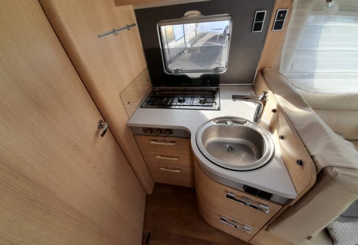 Hymer B MC I 680 Socodim Loisirs Rezé (12)
