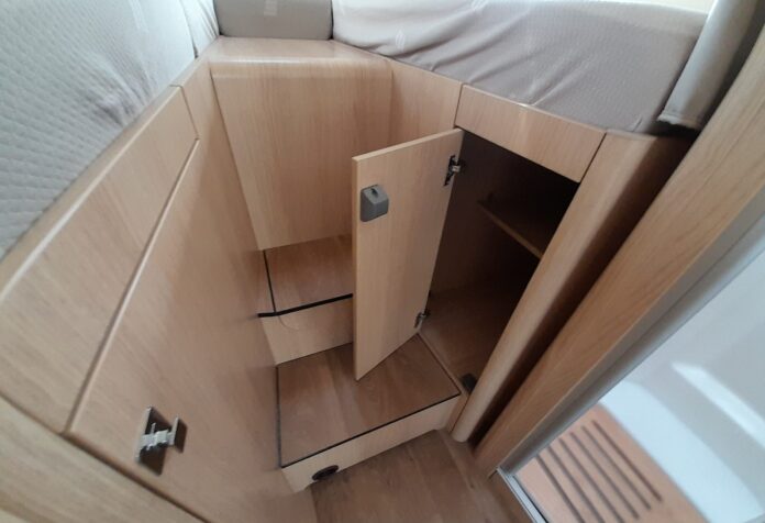 Hymer B MC I 680 Socodim Loisirs Rezé (15)