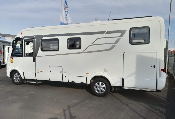 Hymer B MC I 680 Socodim Loisirs Rezé (3)