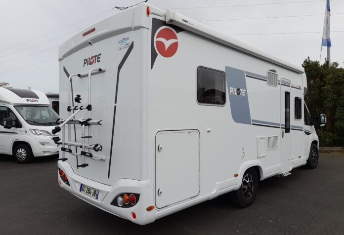 Pilote P 740 FC Essentiel Socodim Loisirs Rezé (4)